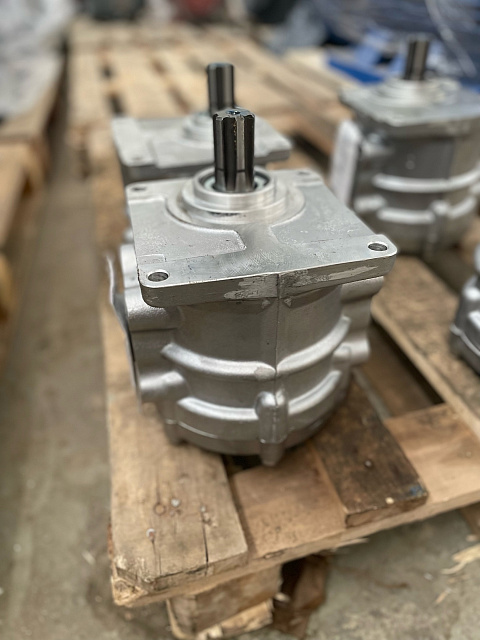 Насос гидравлический шестеренный НШ 100М-3Л (левого вращения)